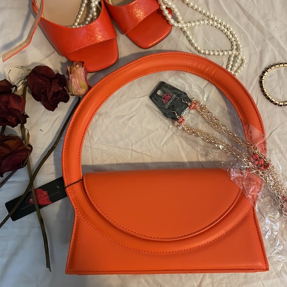 ✨🍊Fashion Nova Orange Handbag🍊✨ - Picture 5 of 10